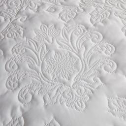 Serene Home Avery Pinsonic Damask Duvet Cover Set in White - thumbnail 5