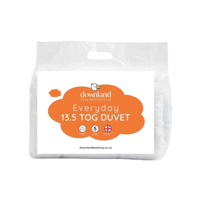 Downland Everyday Essential 13.5 tog Duvet - image 1
