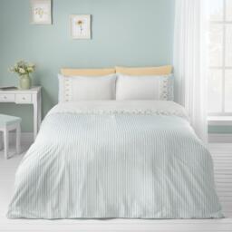 Catherine Lansfield Embroidered Daisy Soft Touch Duvet Cover Set - thumbnail 2