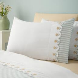 Catherine Lansfield Embroidered Daisy Soft Touch Duvet Cover Set