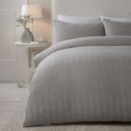Serene Home Lindly Waffle Weave Duvet Cover Set in Navy - thumbnail 1