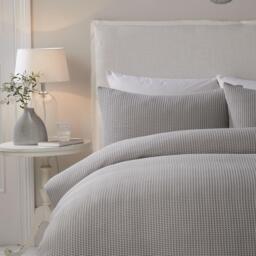 Serene Home Lindly Waffle Weave Duvet Cover Set in Navy - thumbnail 2