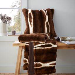 Catherine Lansfield Flint Cosy Faux Fur Blanket Throw - thumbnail 4