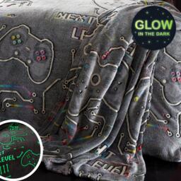 Catherine Lansfield Game Over Glow in the Dark Fleece Blanket Throw
