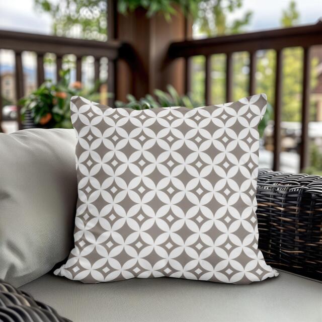 Streetwize Pair of Filled Outdoor Cushions - image 1