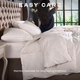 Snuggledown Hungarian Goose Down 4.5 Tog Duvet + 2 Pillows - thumbnail 3