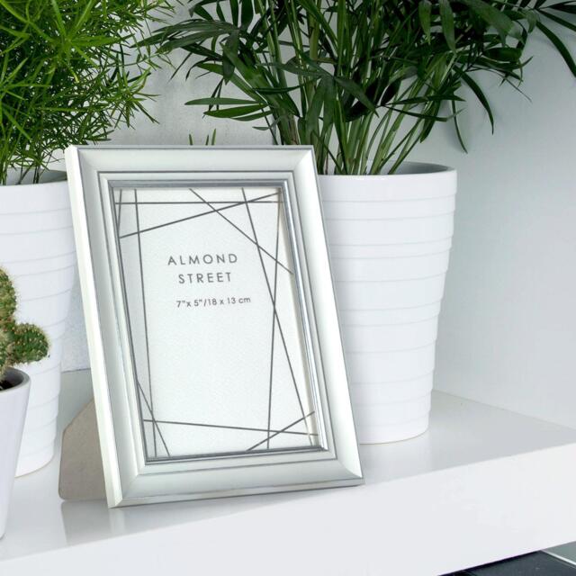Gallery Holt Photo Frame 7x5in (3pk) - image 1