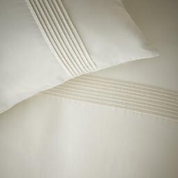 Catherine Lansfield Pintuck Easy Iron Percale Duvet Cover Set - thumbnail 3