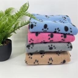 Waggy Tails Fleece Blanket - thumbnail 1