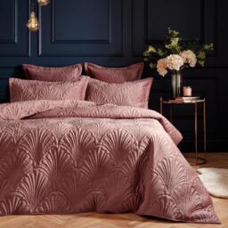 Paoletti Palmeria Quilted Velvet Duvet Set - thumbnail 1