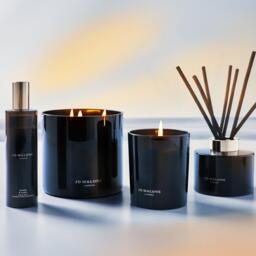 Jo Malone London Jasmine Sambac & Marigold Classic Candle 200g - thumbnail 5
