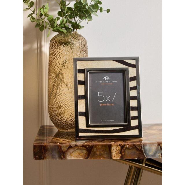 Fifty Five South Kensington Townhouse 5in x 7in Zebra Design Photo - image 1