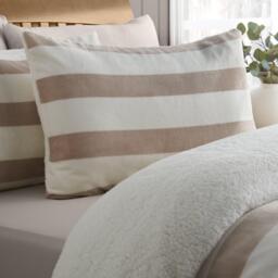 Catherine Lansfield Cosy Sherpa Stripe Duvet Cover Set - thumbnail 2