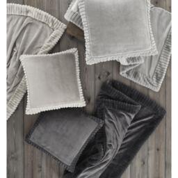 Catherine Lansfield Velvet And Faux Fur Soft Touch Blanket Throw - thumbnail 3