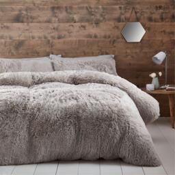 Catherine Lansfield Cuddly Deep Pile Faux Fur Duvet Cover Set - thumbnail 1