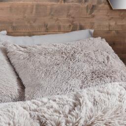 Catherine Lansfield Cuddly Deep Pile Faux Fur Duvet Cover Set - thumbnail 2