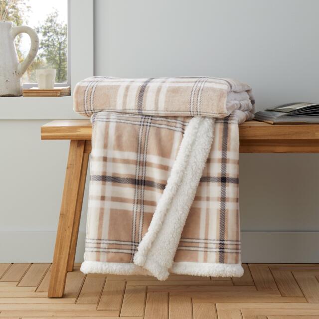 Catherine Lansfield Cosy Kelso Check Blanket Throw - image 1