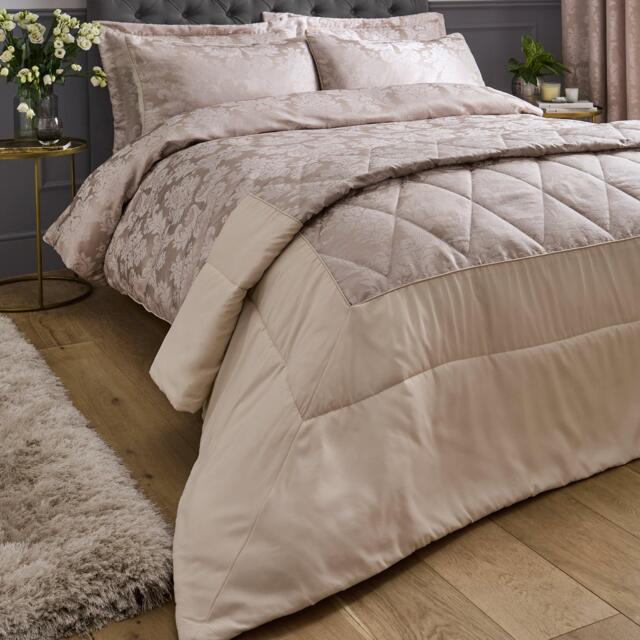 Catherine Lansfield Damask Jacquard Quilted Large Bedspread - image 1