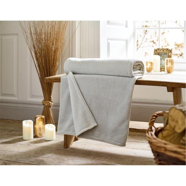 Deyongs Snuggle Throw - 140x180cm - image 1