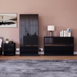 Lassic Vida Designs Glinton Gloss 3 Piece Bedroom Set 4 - thumbnail 3
