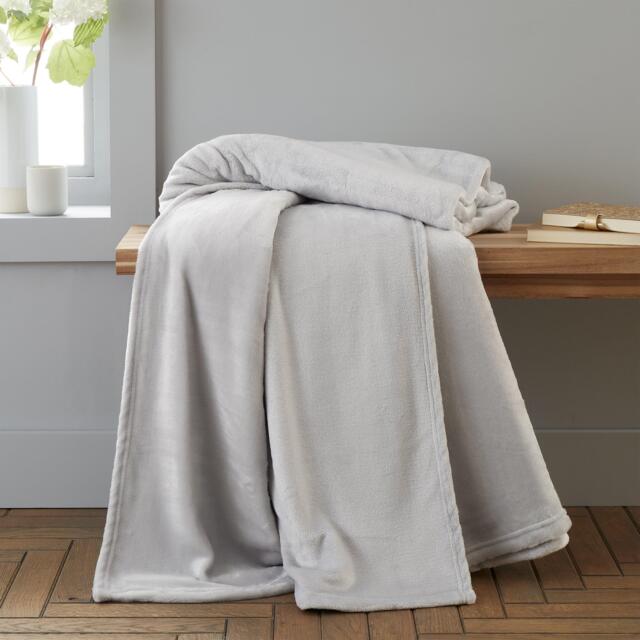 Catherine Lansfield Raschel Velvet Touch Blanket Throw - image 1