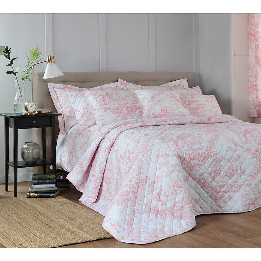 Country Toile Pink Bedspread - image 1