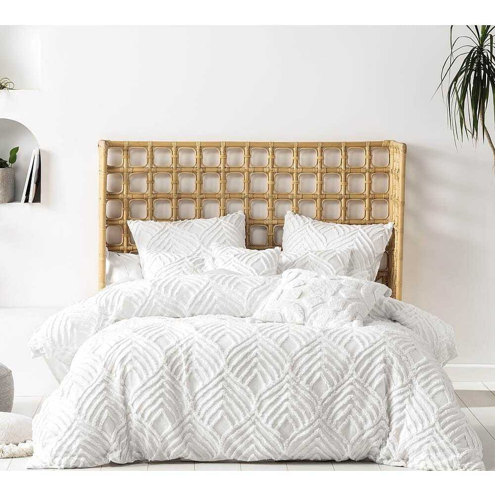 California Springs Bed Linen Set (Double Set) - image 1