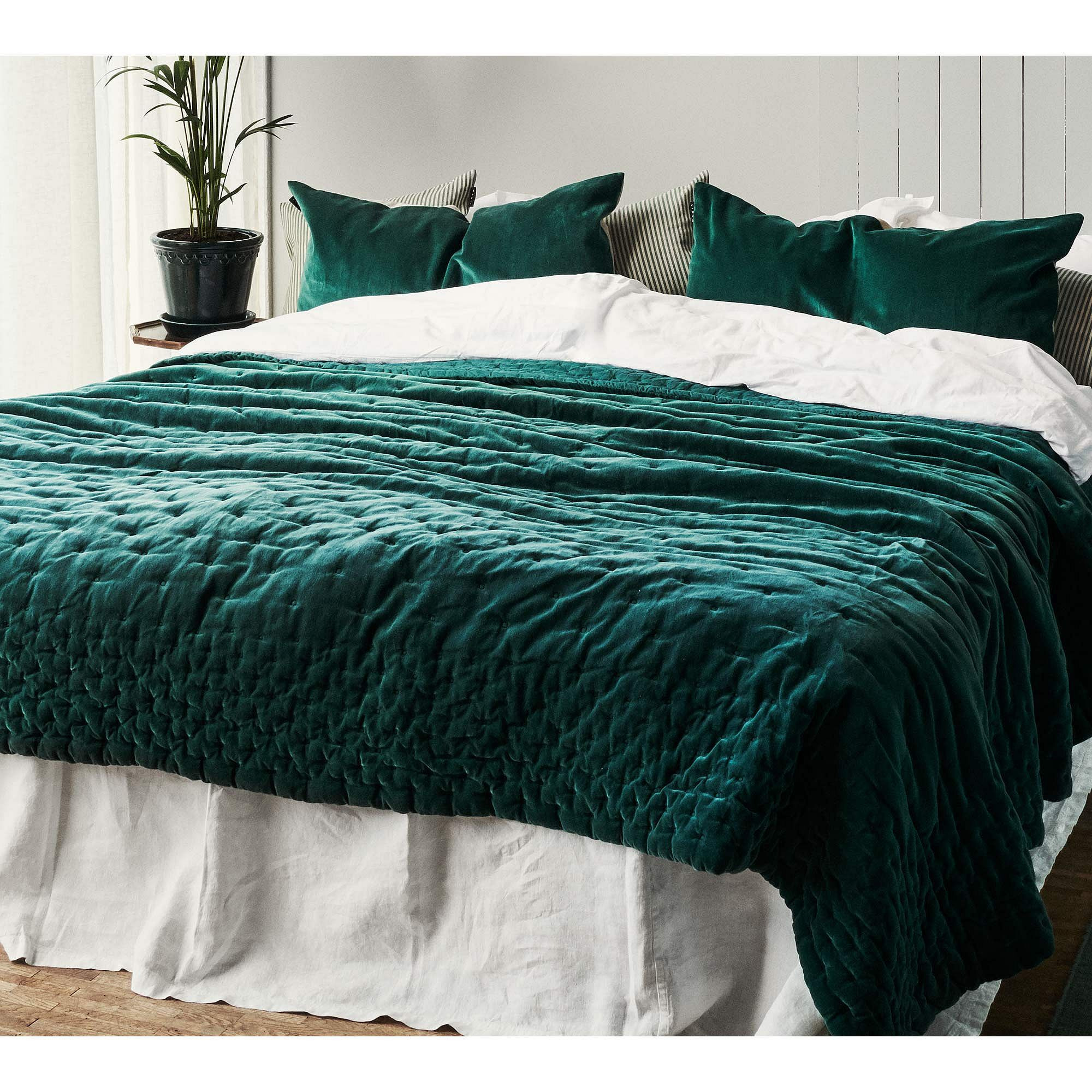 Plushious Emerald Green Cotton Velvet Quilted Bedspread by French