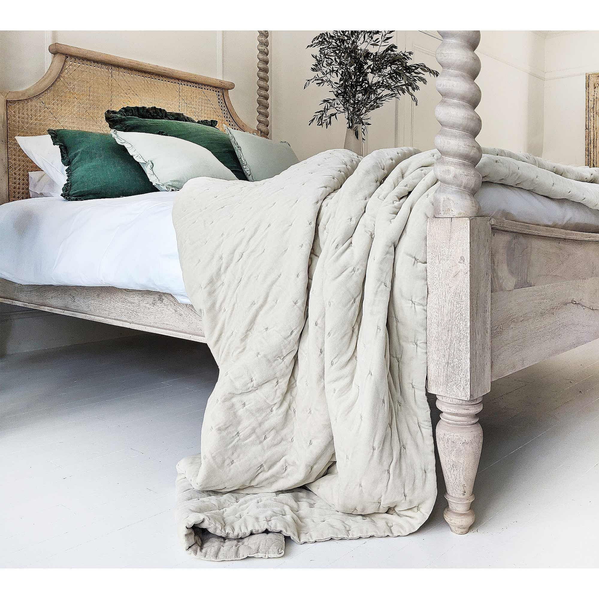 Sourdough Velvet Quilted Bedspread - image 1