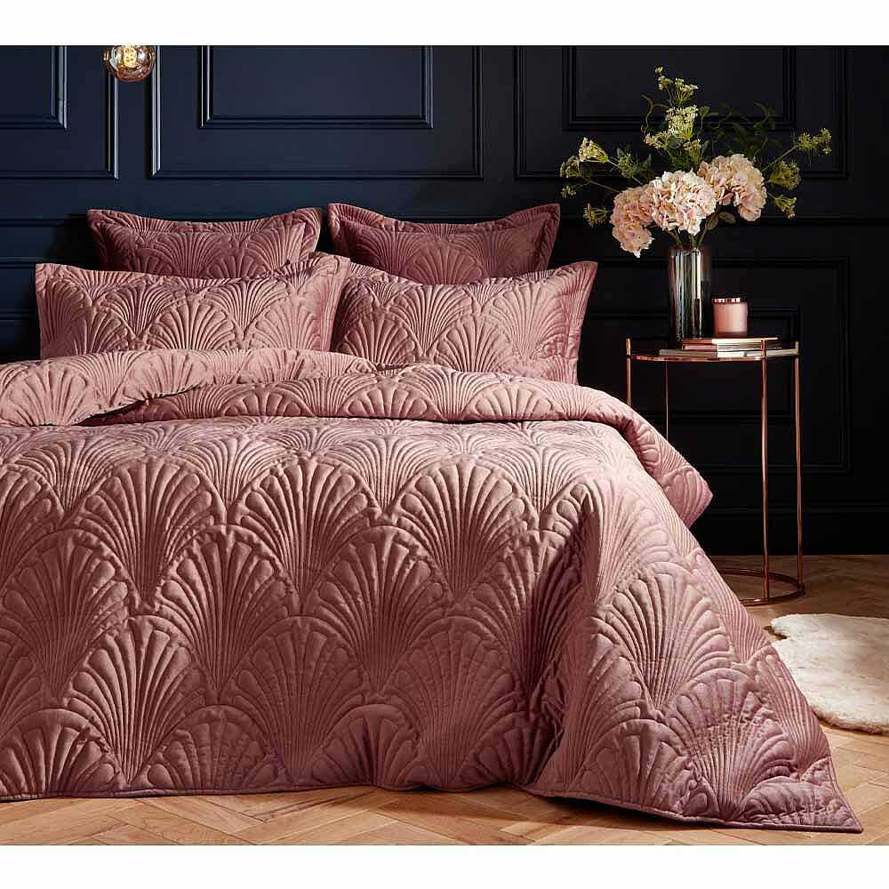 Amortie Luxury Quilted Bed Linen Set in Pink (King Set)