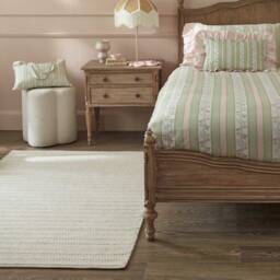 White Woven Wool Rug - thumbnail 4