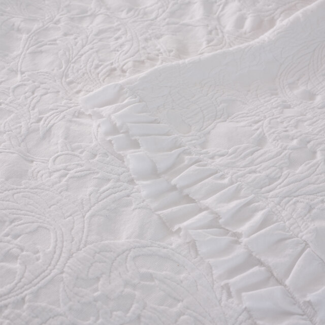 Le Sojourn Ruffle Bedspread in White - image 1
