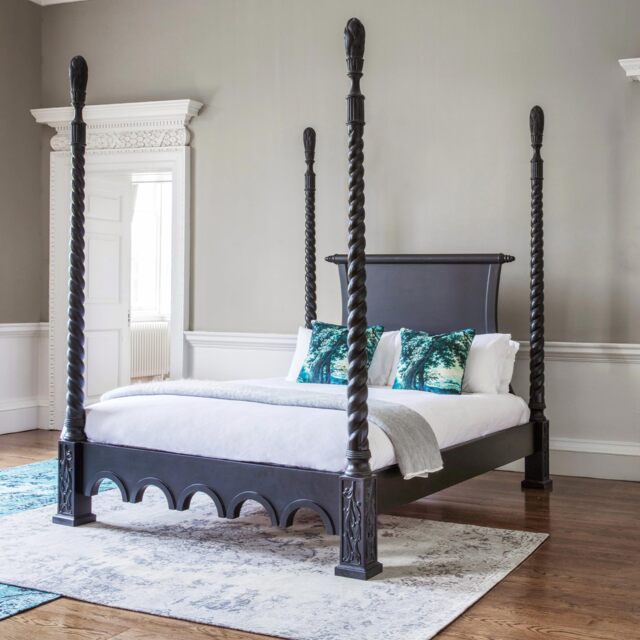 Sassy Boo Boudoir Majestic Black 4-Poster Bed (Superking)