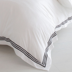 Boutique 400 Tuxedo Bed Linen Set (Pair of Superking Oxford Pillowcases) - thumbnail 2