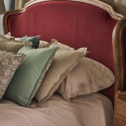 Romance Ruffle Cotton Bed Linen Set in Oatmeal (King Set) - thumbnail 4