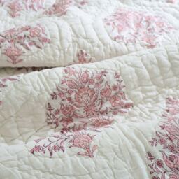Roza Petal Pink Bedspread