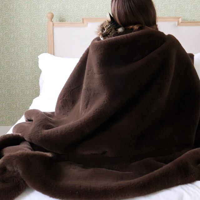 Cosy Cosset Brown Faux Fur Blanket - image 1