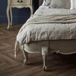 Lit d'Amour, Low Footboard Linen Upholstered Bed (King) - thumbnail 4