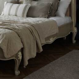 Lit d'Amour, Low Footboard Linen Upholstered Bed (King) - thumbnail 5