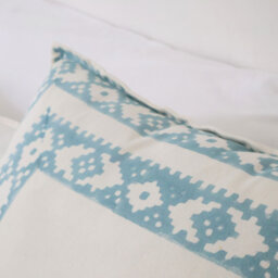 Ziana Ikat Cushion - thumbnail 4