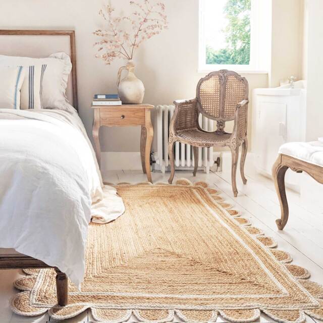 Sundar Scallop White Jute Rug - image 1