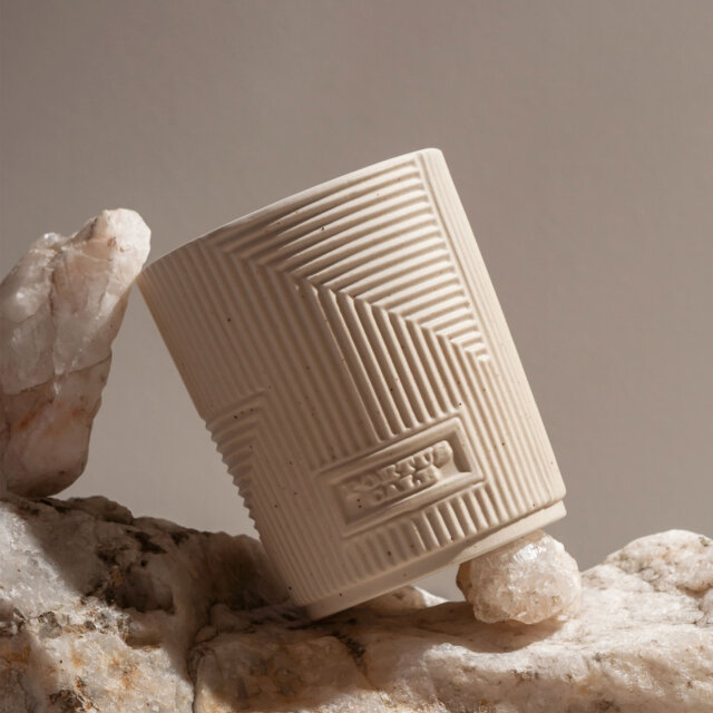 Hajjar Blanc Candle by Portus Cale - image 1