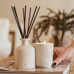 Hajjar Blanc Candle by Portus Cale - thumbnail 3
