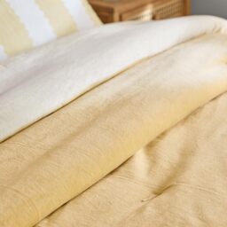 Belle Nuit Tufted Velvet Yellow Bedspread - thumbnail 4