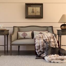Gustavian Dark Sofa - thumbnail 3