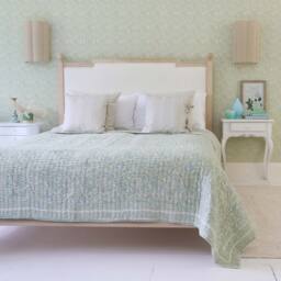 Linen Scalloped Wall Light (Large) - thumbnail 4