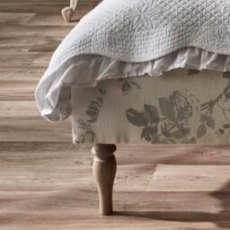 Tumbling Roses Linen Upholstered Bed (King Size Bed) - thumbnail 4
