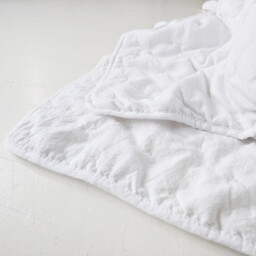 Peachskin Quilted Bedspread in Pearly White - thumbnail 4