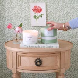 Rose & Geranium Triple-Wick Scented Candle - thumbnail 4