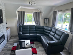 Roma Recliner Corner Sofa Faux Leather Black - thumbnail 2